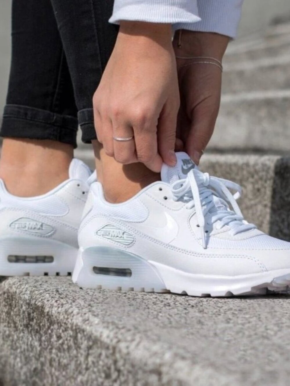 NEW Nike Air Max 90 Sneakers Ultra Essential White/White Women's Size 7Y